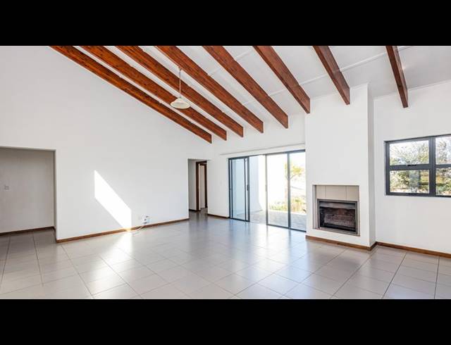 3 BEDROOM HOUSE FOR SALE IN JACKAL CREEK GOLF ESTATE